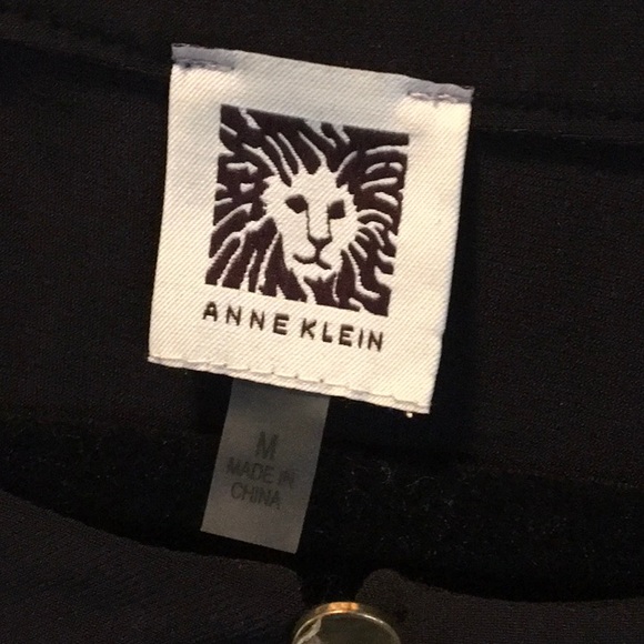 Top - Picture 2 of 3